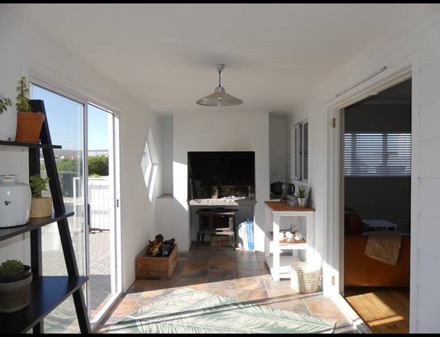 4 BEDROOM HOUSE FOR SALE IN BRITANNIA BAY